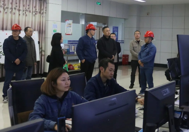 市经信局副局长付幼峰率队到集团调研